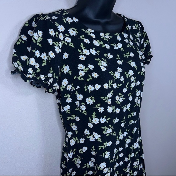LARGE JUNIORS BLACK FLORAL DRESS SHORT SLEEVE MI AMI RUFFLE - Picture 3 of 9